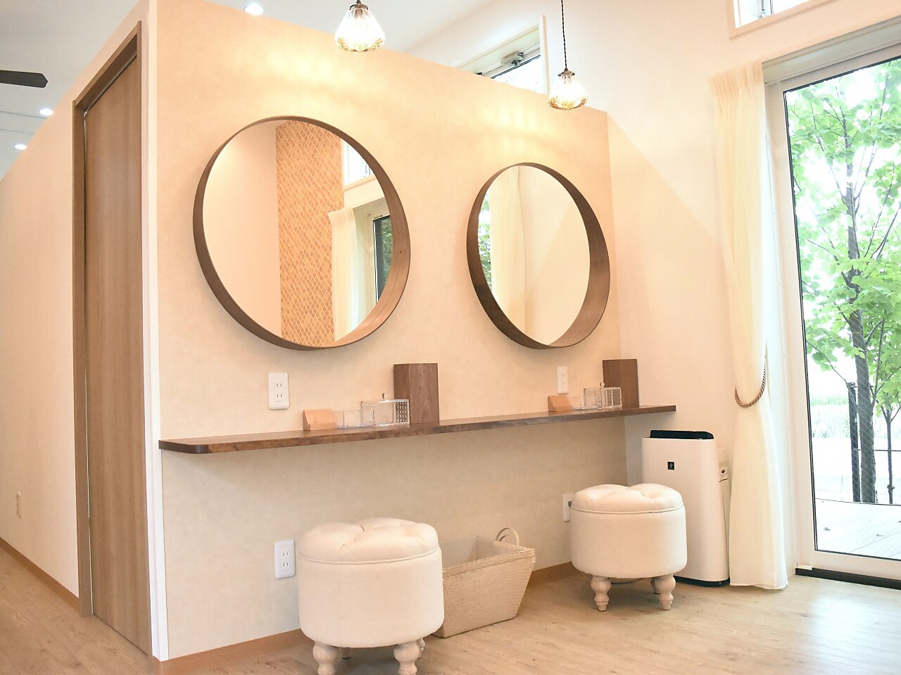 アイサロンフェア海老名店のドレッサールーム